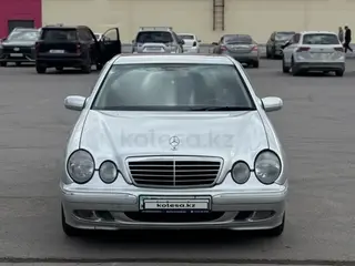 Mercedes-Benz E 320
