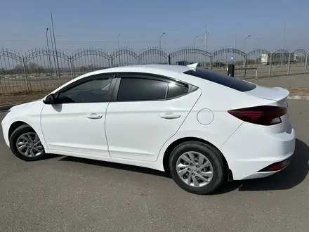 Hyundai Elantra 2020 года за 7 800 000 тг. в Семей – фото 3