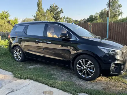 Kia Carnival 2019 года за 16 500 000 тг. в Алматы – фото 2