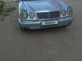 Mercedes-Benz E 230 1998 годаfor2 550 000 тг. в Байконыр – фото 2