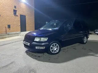 Mitsubishi Space Wagon, 2001