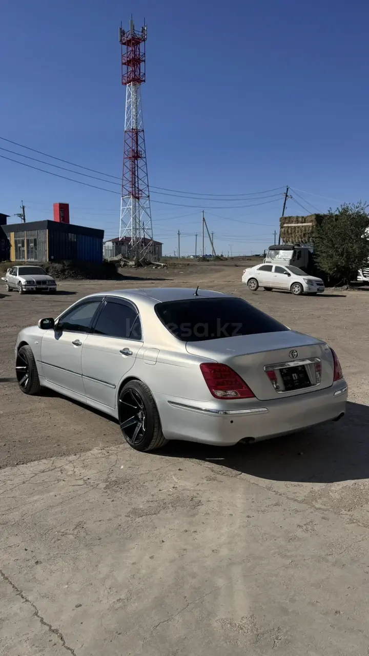Toyota Crown Majesta, 2008