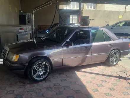 Mercedes-Benz E 200 1992 года за 2 000 000 тг. в Шымкент – фото 6