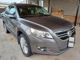 Volkswagen Tiguan 2009 года за 5 600 000 тг. в Шымкент