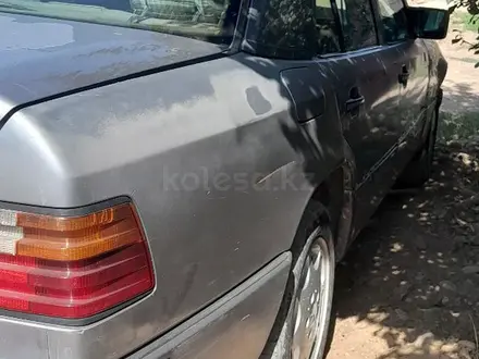 Mercedes-Benz E 230 1989 года за 1 000 000 тг. в Алматы – фото 13