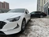 Hyundai Sonata 2023 годаүшін11 500 000 тг. в Астана – фото 2