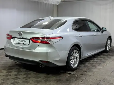 Toyota Camry 2018 года за 10 300 000 тг. в Алматы – фото 18