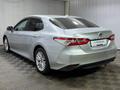 Toyota Camry 2018 года за 11 500 000 тг. в Алматы – фото 2