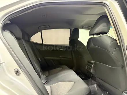 Toyota Camry 2018 года за 10 300 000 тг. в Алматы – фото 7