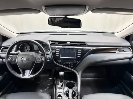 Toyota Camry 2018 года за 10 300 000 тг. в Алматы – фото 8