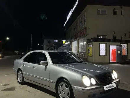 Mercedes-Benz E 320 2000 года за 6 000 000 тг. в Алматы – фото 5