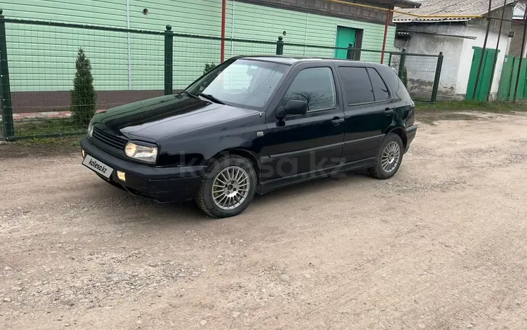 Volkswagen Golf 1994 года за 1 500 000 тг. в Алматы