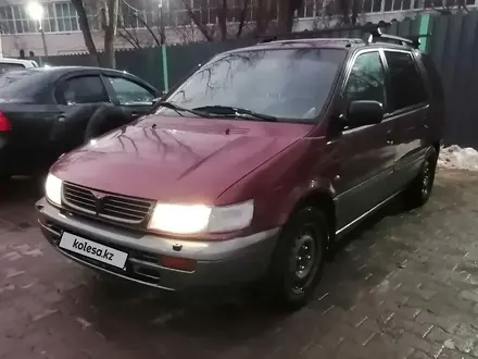 Mitsubishi Space Wagon 1998 года за 1 600 000 тг. в Уральск – фото 2