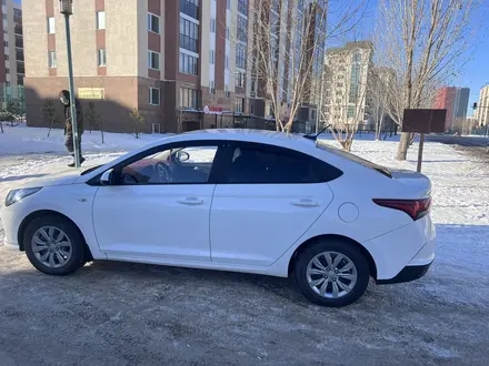 Hyundai Accent 2022 года за 8 500 000 тг. в Астана – фото 4