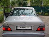 Mercedes-Benz E 320 1993 года за 3 400 000 тг. в Шымкент