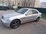 Mercedes-Benz C 180 2002 годаүшін4 200 000 тг. в Атырау – фото 5