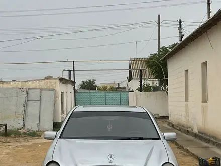 Mercedes-Benz E 320 1997 года за 2 500 000 тг. в Актау