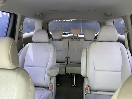 Kia Sedona 2016 года за 12 200 000 тг. в Актау – фото 22