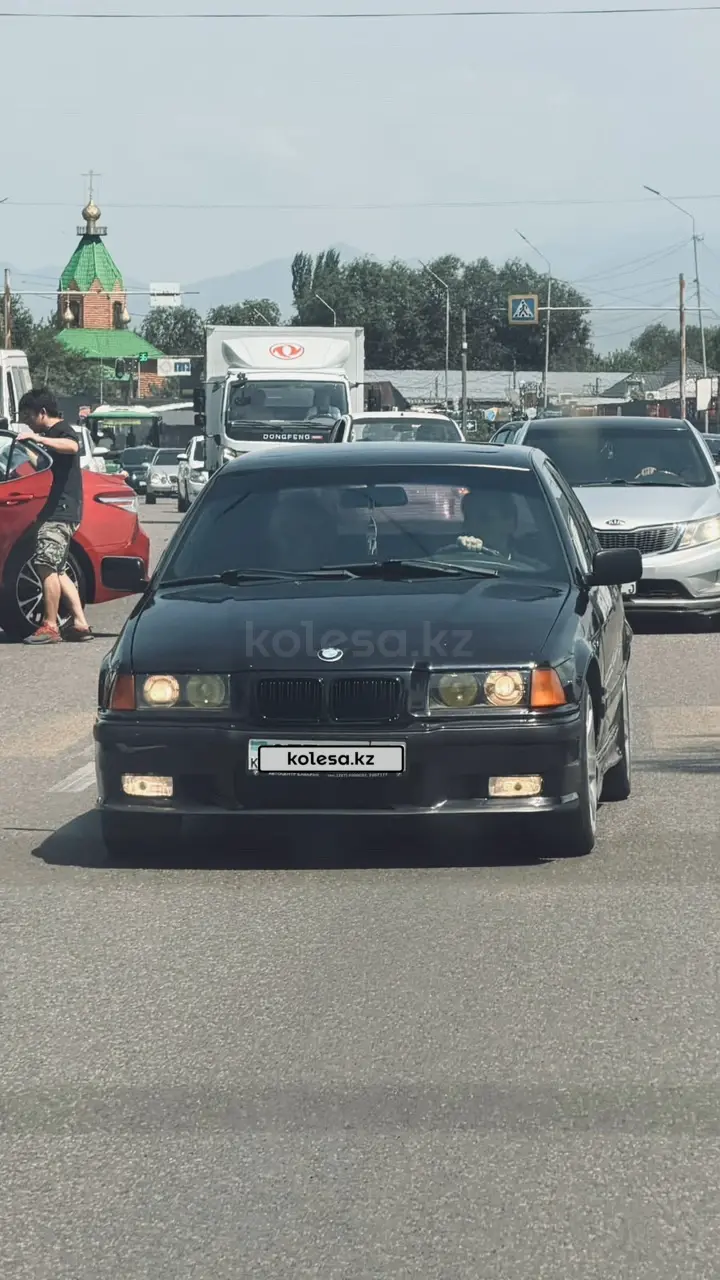 BMW 3 Series, 1993