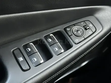 Hyundai Santa Fe 2020 года за 11 750 000 тг. в Атырау – фото 16