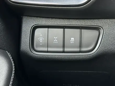 Hyundai Santa Fe 2020 года за 11 750 000 тг. в Атырау – фото 17