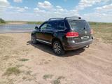 Volkswagen Touareg 2006 года за 3 000 000 тг. в Астана – фото 3