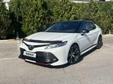 Toyota Camry 2020 года за 14 500 000 тг. в Актау – фото 2