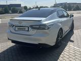 Toyota Camry 2020 года за 14 500 000 тг. в Актау – фото 5