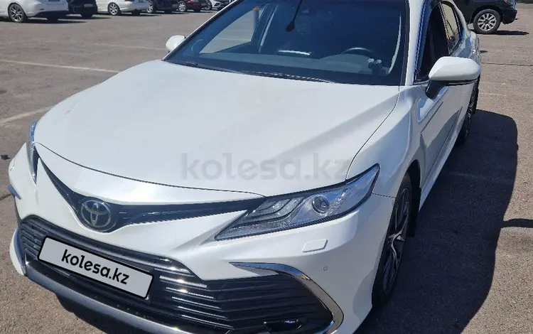 Toyota Camry 2021 годаfor19 000 000 тг. в Алматы