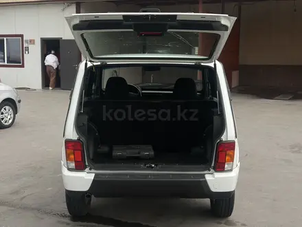 ВАЗ (Lada) Lada 2121 2018 года за 4 000 000 тг. в Алматы – фото 13