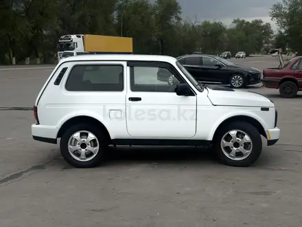 ВАЗ (Lada) Lada 2121 2018 года за 4 000 000 тг. в Алматы – фото 4