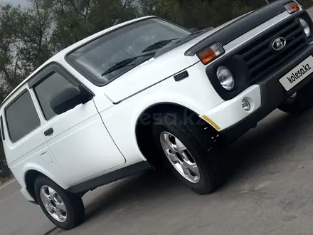 ВАЗ (Lada) Lada 2121 2018 года за 4 000 000 тг. в Алматы – фото 9
