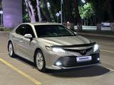 Toyota Camry 2019 года за 14 700 000 тг. в Алматы – фото 3