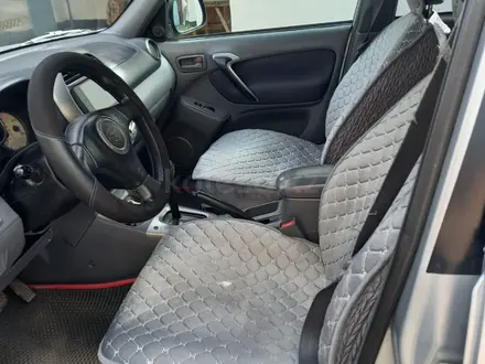 Toyota RAV4 2003 года за 3 800 000 тг. в Усть-Каменогорск – фото 4