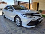 Toyota Camry 2021 годаfor16 000 000 тг. в Шымкент – фото 3