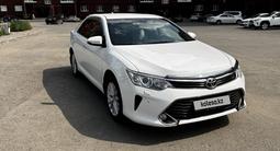 Toyota Camry 2015 года за 10 500 000 тг. в Актобе