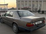 Mercedes-Benz E 230 1989 года за 1 050 000 тг. в Шу – фото 3