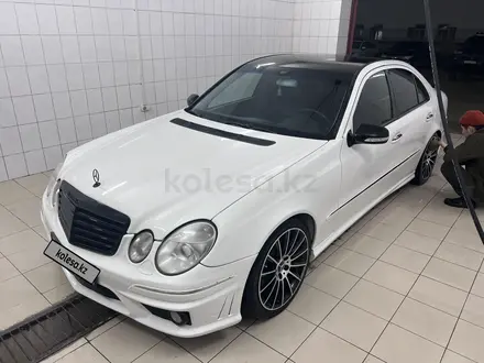 Mercedes-Benz E 500 2004 года за 6 000 000 тг. в Актау