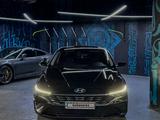 Hyundai Elantra 2023 годаfor8 780 000 тг. в Алматы – фото 2