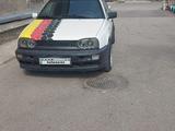 Volkswagen Golf 1993 года за 1 400 000 тг. в Караганда