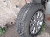 Резину с дисками на Фольксваген бусик подходят на Мерседес за 120 000 тг. в Экибастуз – фото 3