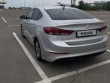 Hyundai Elantra 2017 годаfor6 600 000 тг. в Актау – фото 2