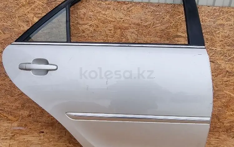 Задняя правая дверь для Toyota Camry за 50 000 тг. в Алматы