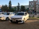 Toyota Camry 2023 года за 18 000 000 тг. в Кульсары – фото 2