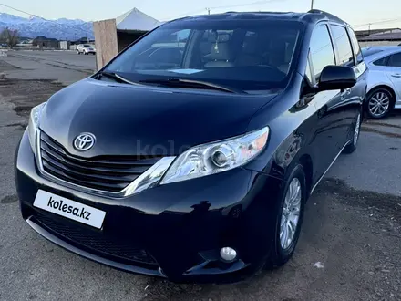 Toyota Sienna 2016 года за 14 500 000 тг. в Алматы