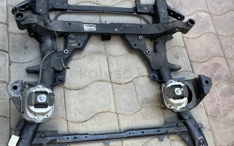 Передняя балка BMW X5 за 35 000 тг. в Алматы