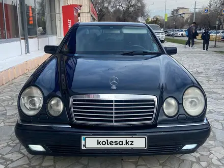 Mercedes-Benz E 430 1998 года за 5 000 000 тг. в Талдыкорган