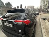 Toyota RAV4 2019 года за 14 500 000 тг. в Алматы – фото 2