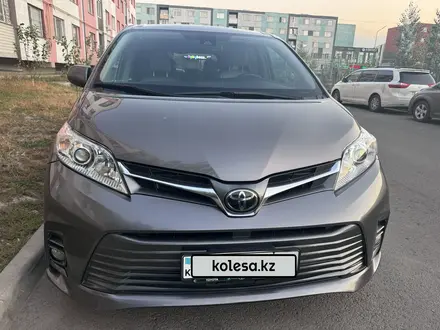 Toyota Sienna 2018 года за 15 200 000 тг. в Алматы – фото 2