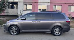 Toyota Sienna 2018 года за 15 100 000 тг. в Алматы – фото 4